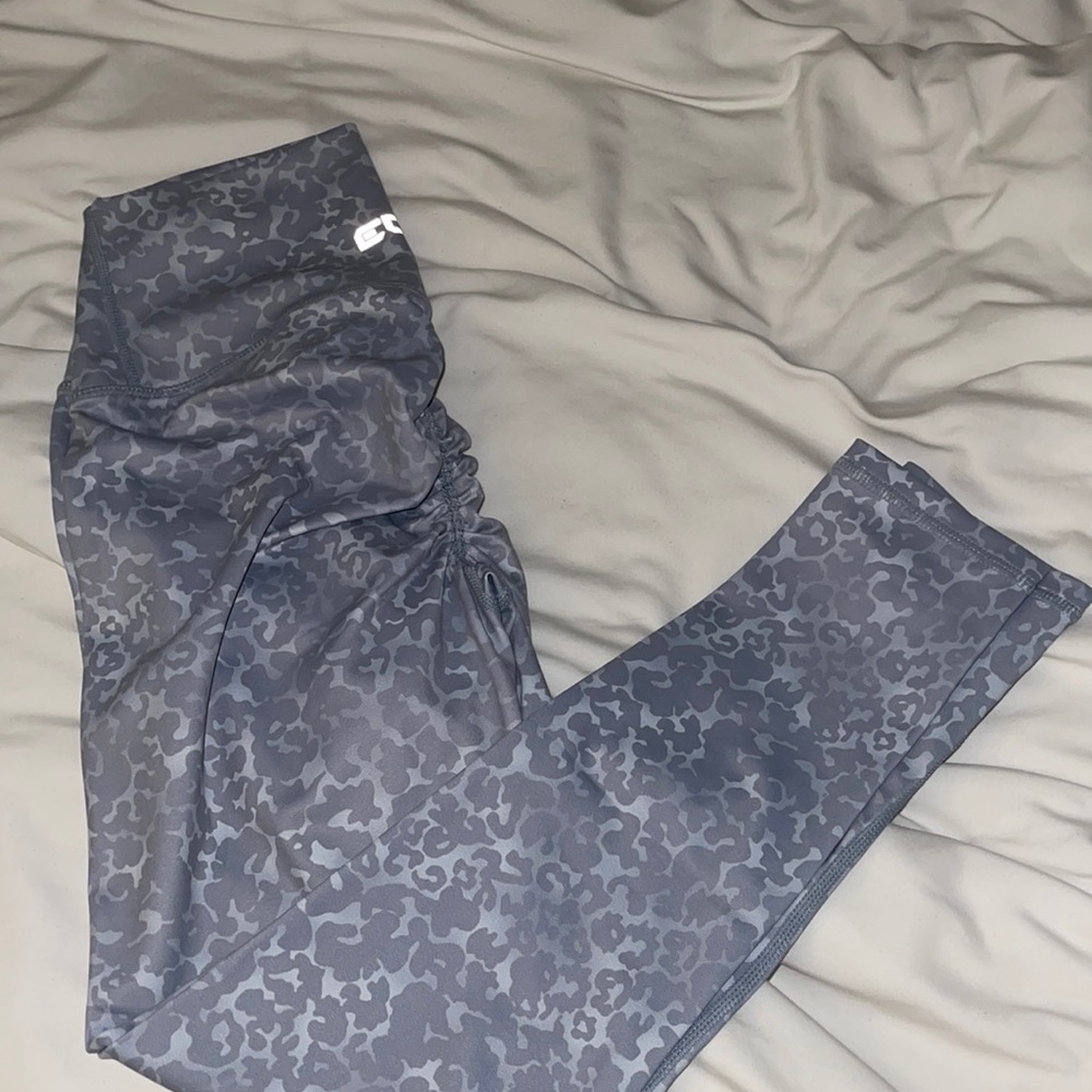 🆕ECHT Cheetah print leggings